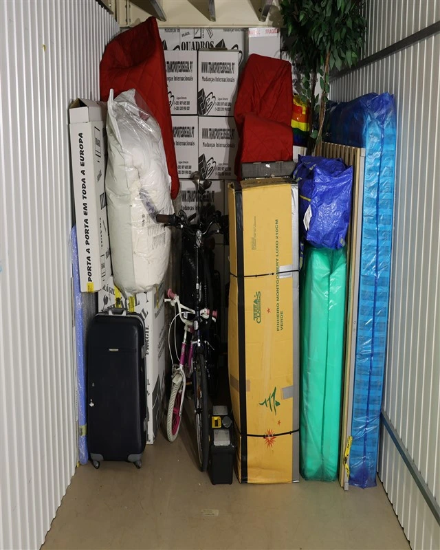 box espaçosa para arrumação